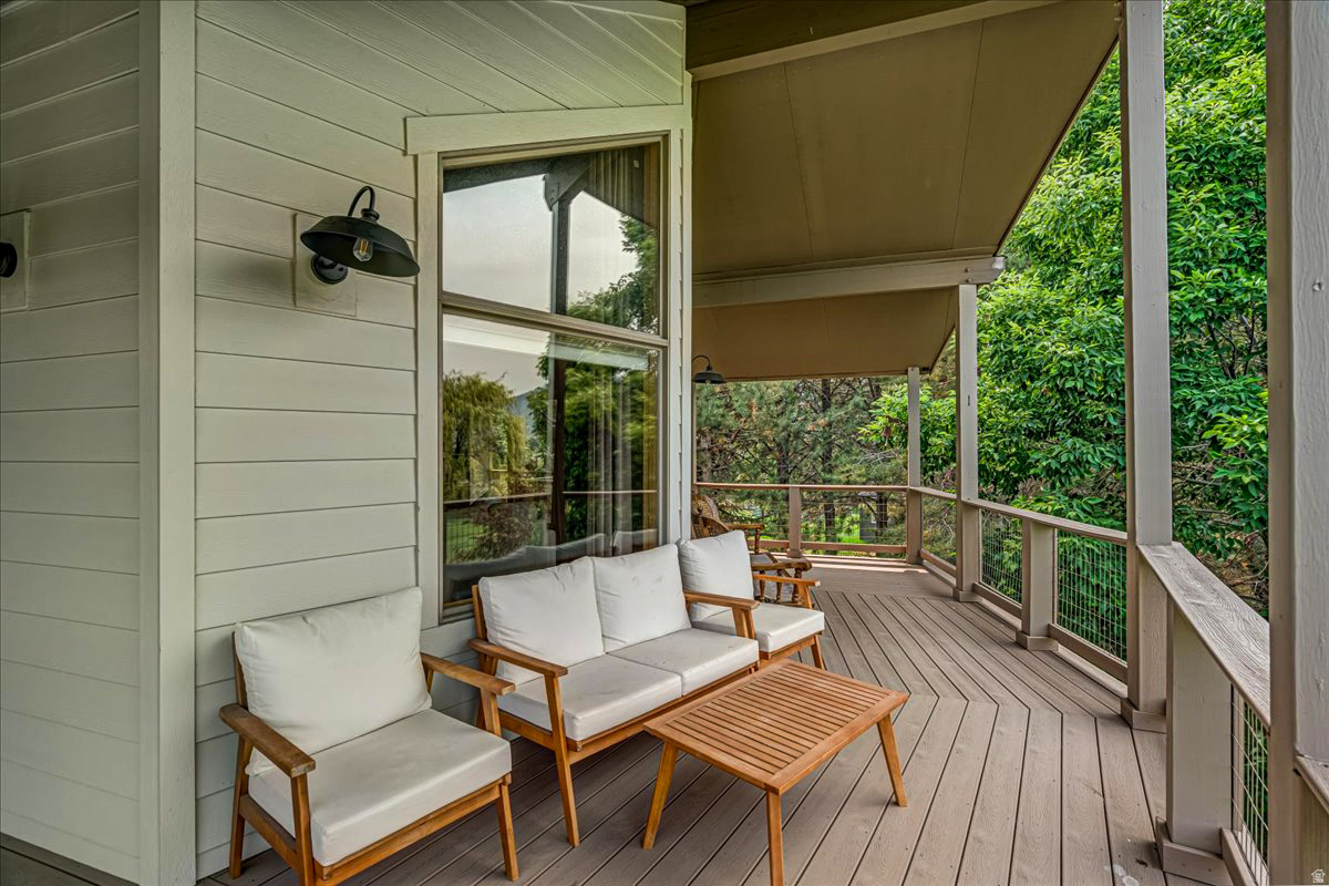 DANIELS RANCH - Residential