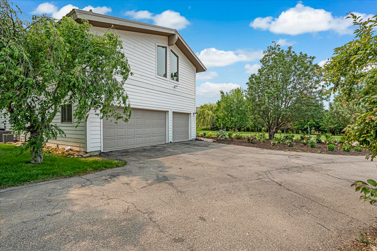 DANIELS RANCH - Residential