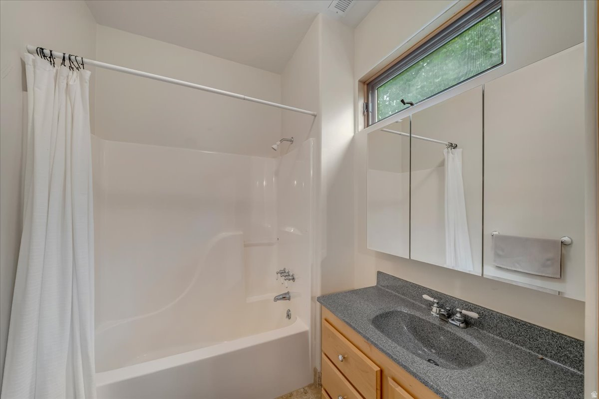 DANIELS RANCH - Residential