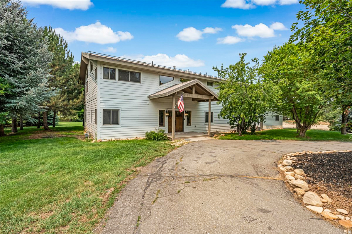 DANIELS RANCH - Residential