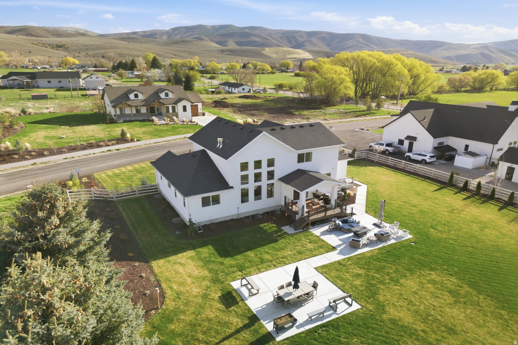 CENTER CREEK MEADOWS - Residential