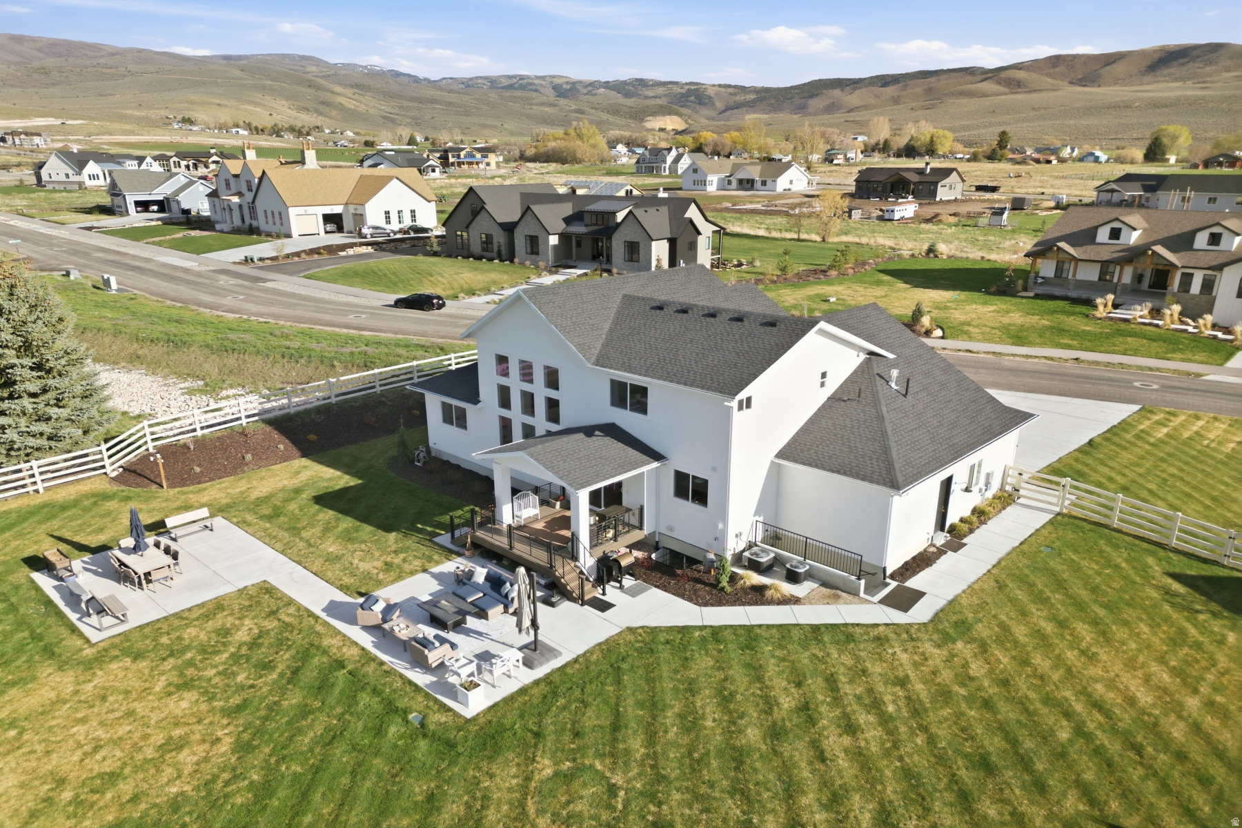 CENTER CREEK MEADOWS - Residential