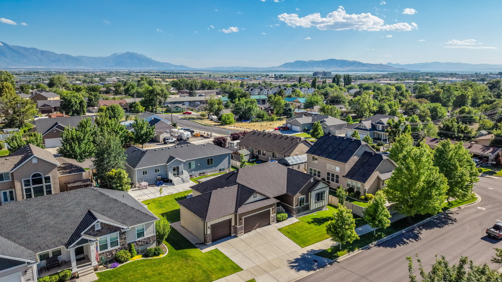 HILLSDALE HEIGHTS - Residential