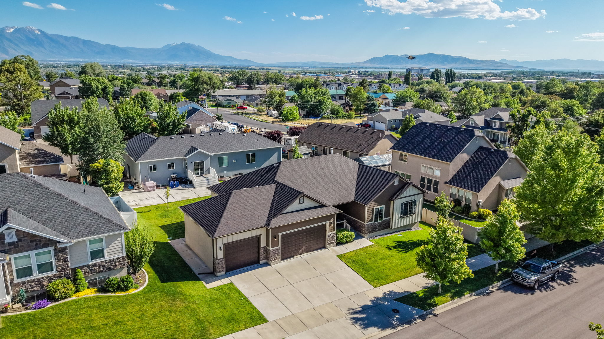 HILLSDALE HEIGHTS - Residential