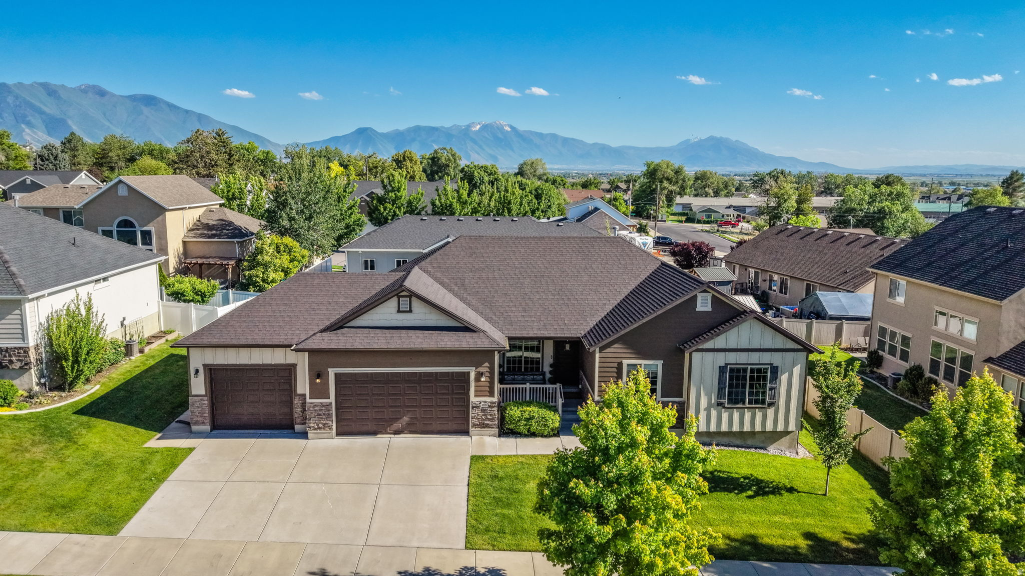 HILLSDALE HEIGHTS - Residential