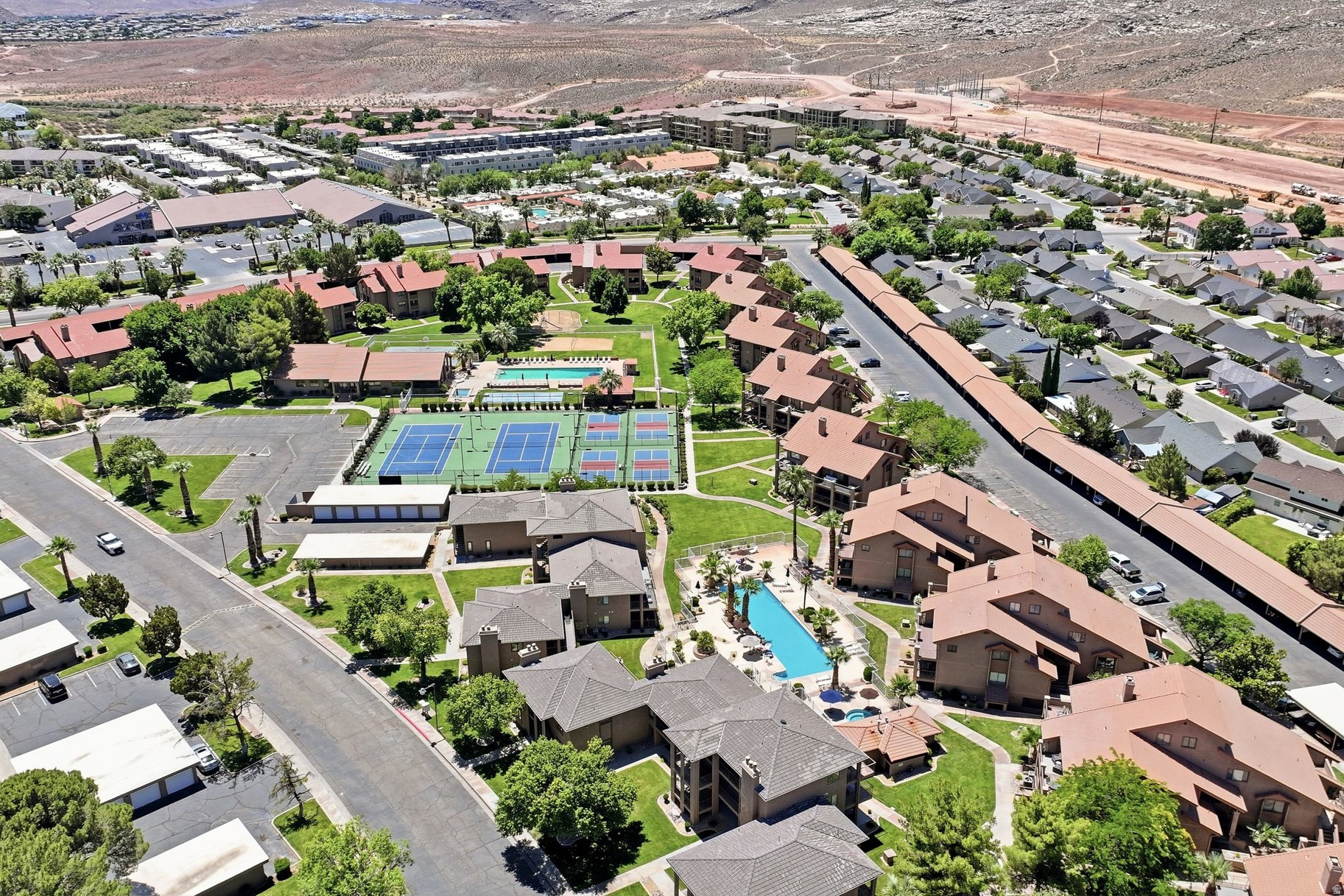 SPORTS VILLAGE - Residential
