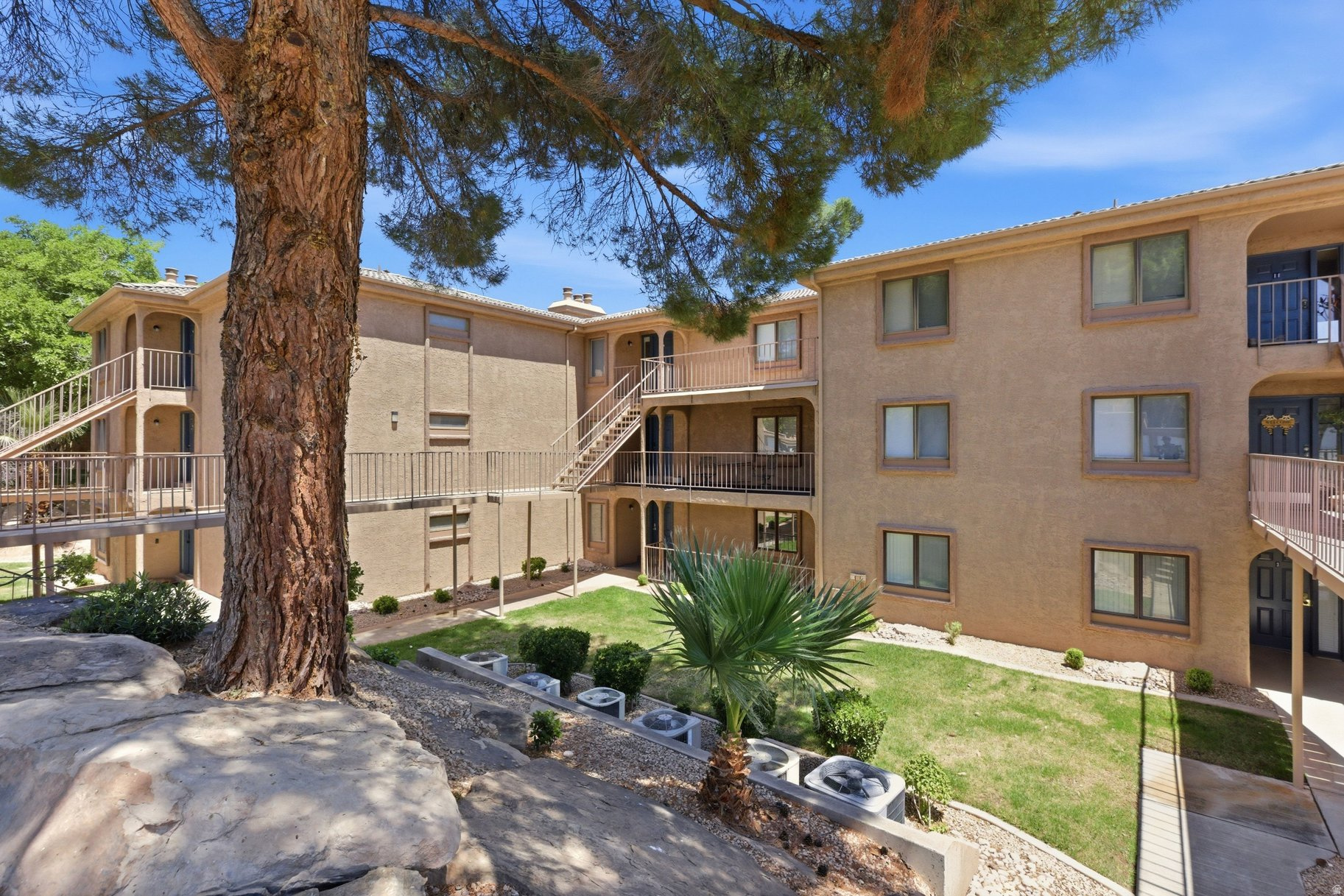 SPORTS VILLAGE - Residential