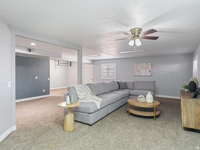 BLOOMINGTON HILLS - Residential