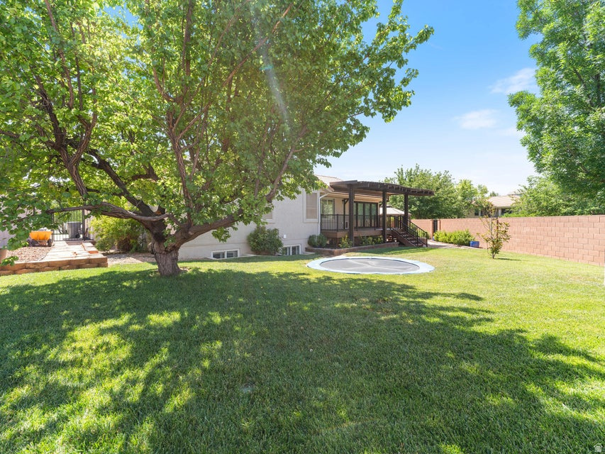 BLOOMINGTON HILLS - Residential