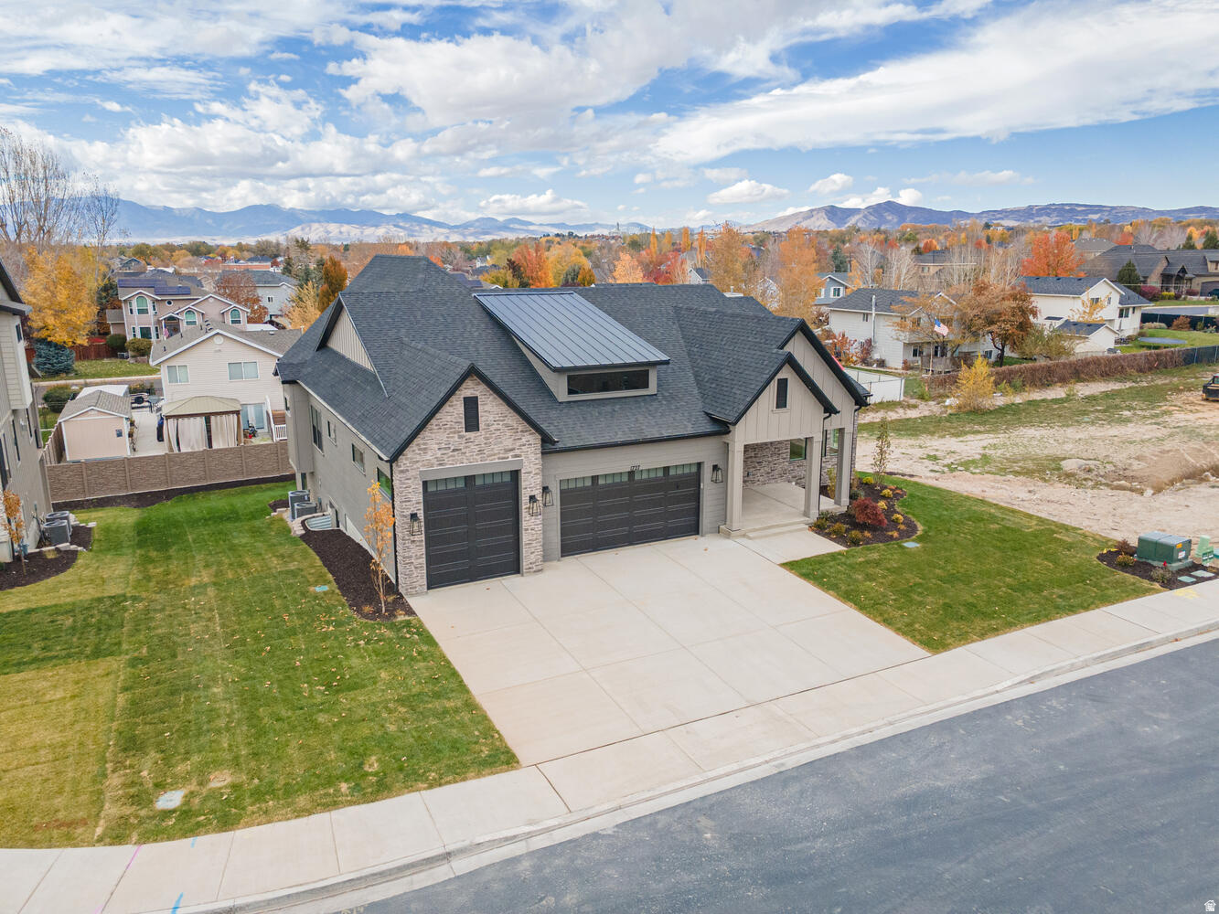 SIENA HEIGHTS - Residential