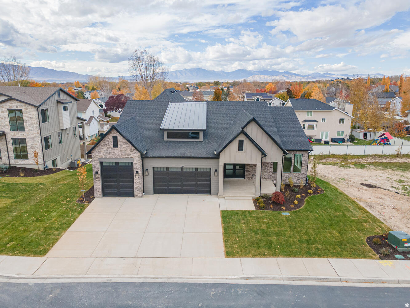 SIENA HEIGHTS - Residential