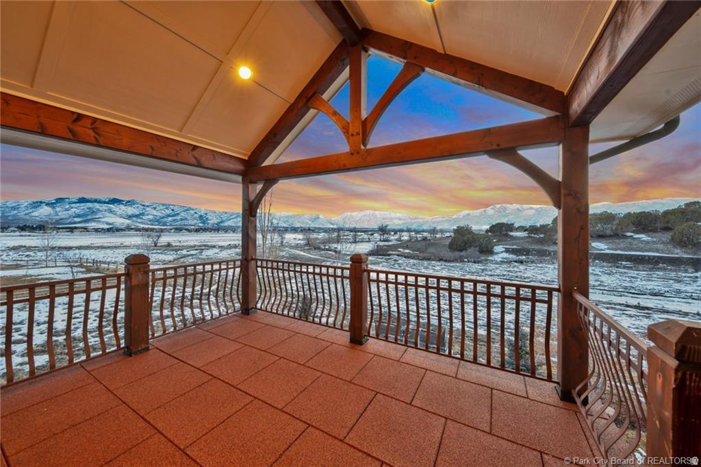 LAKE CRE - Residential