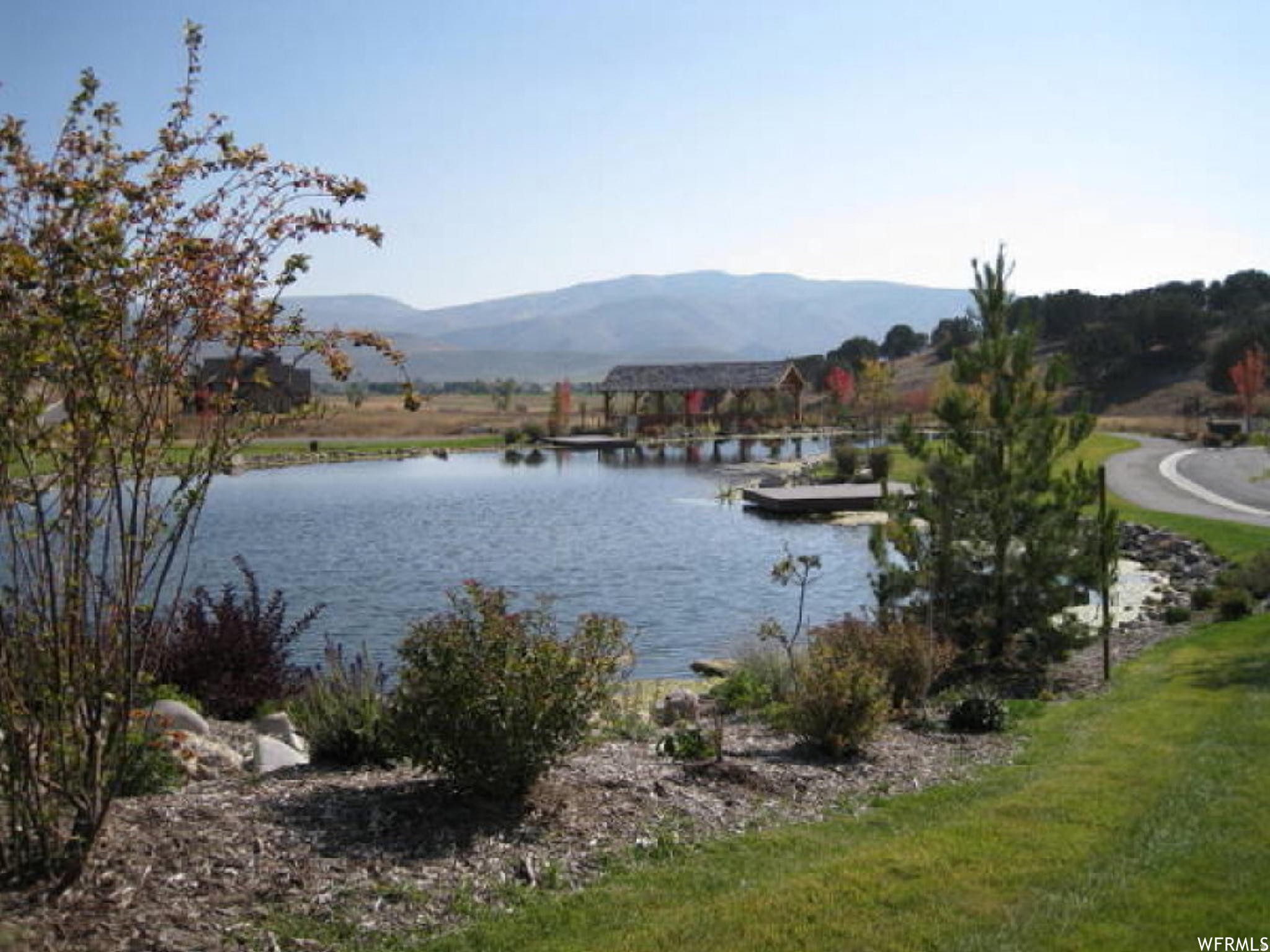 LAKE CRE - Residential