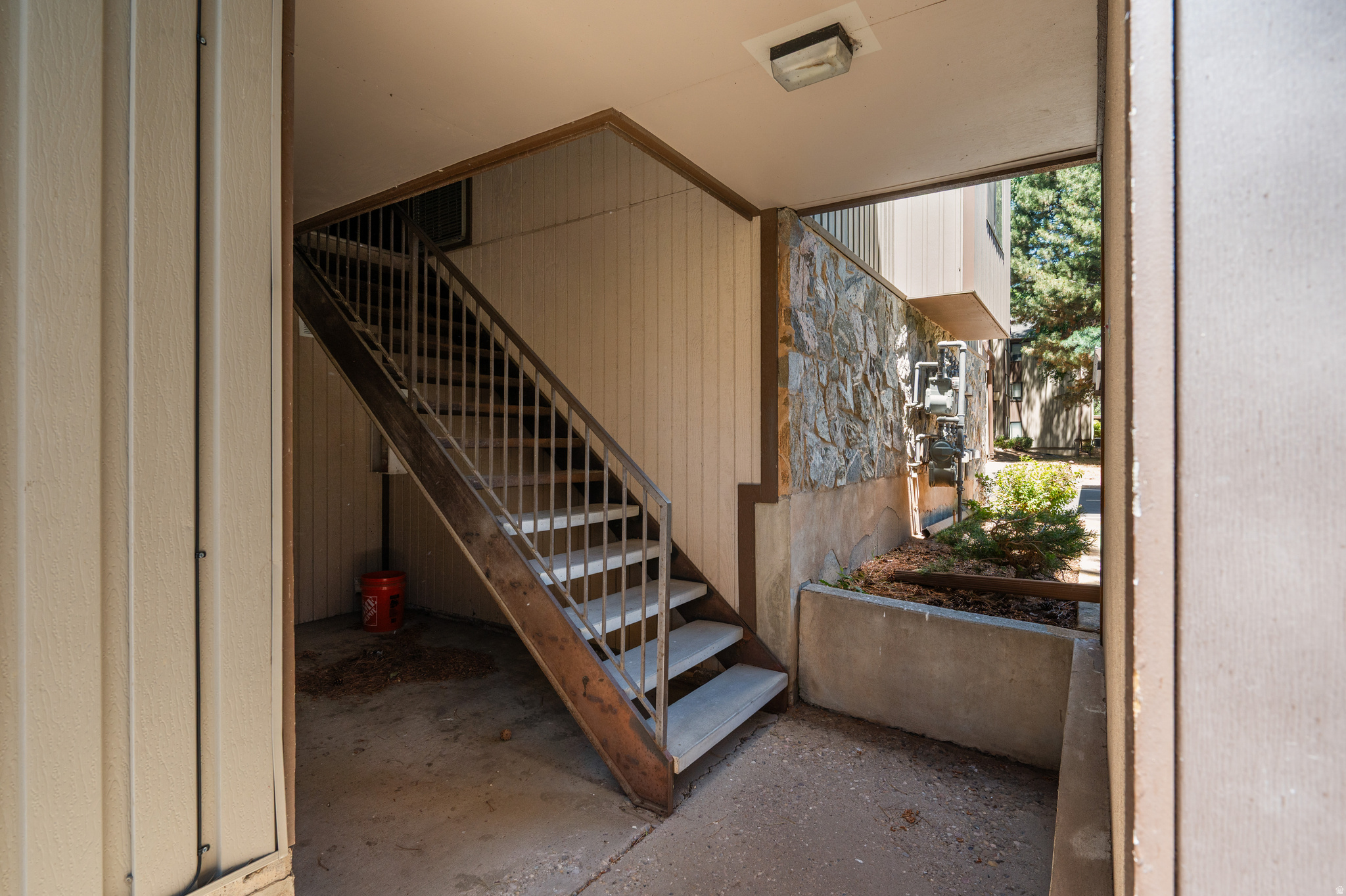 MILLSTONE MANOR - Residential