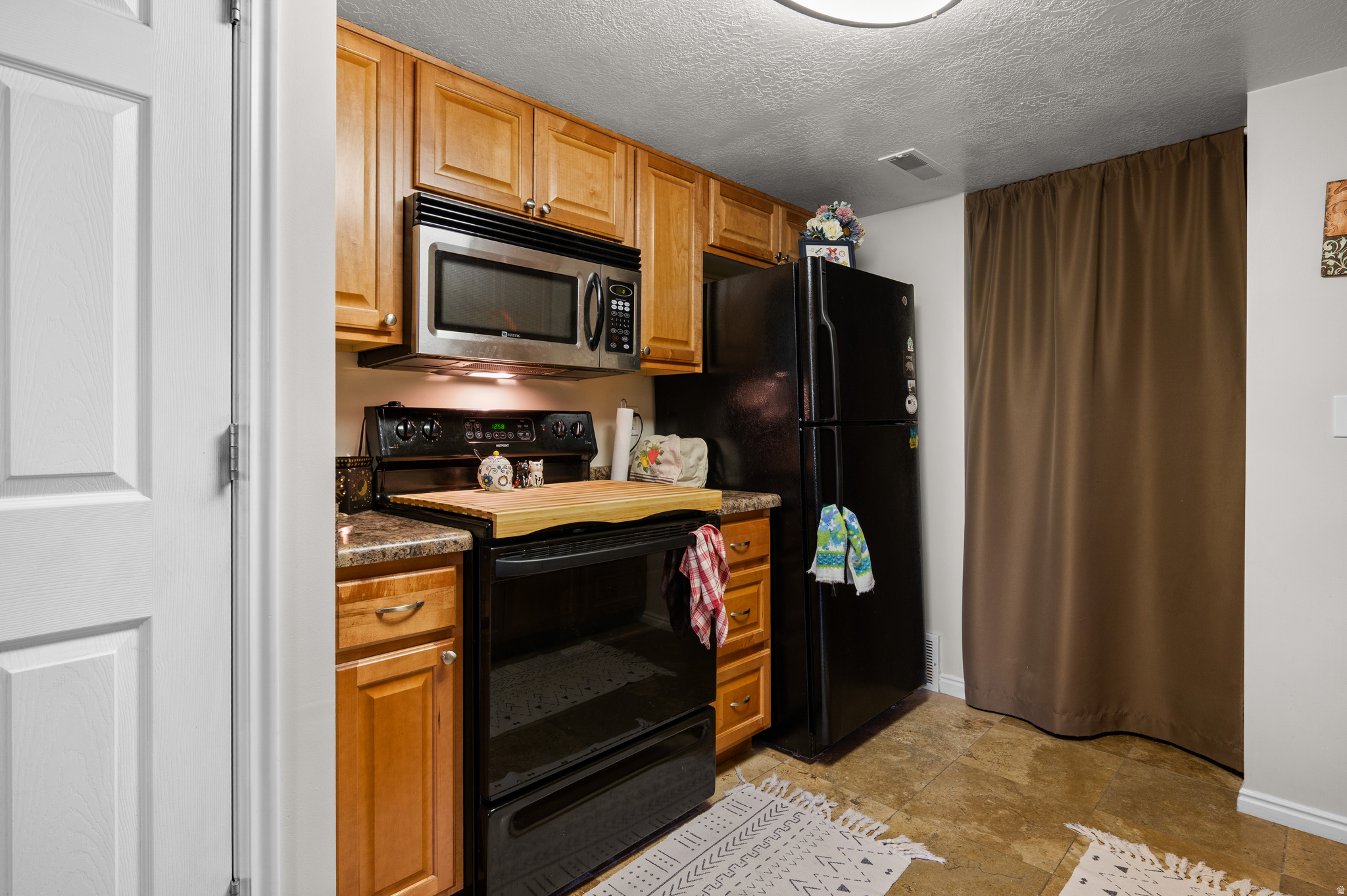 MILLSTONE MANOR - Residential