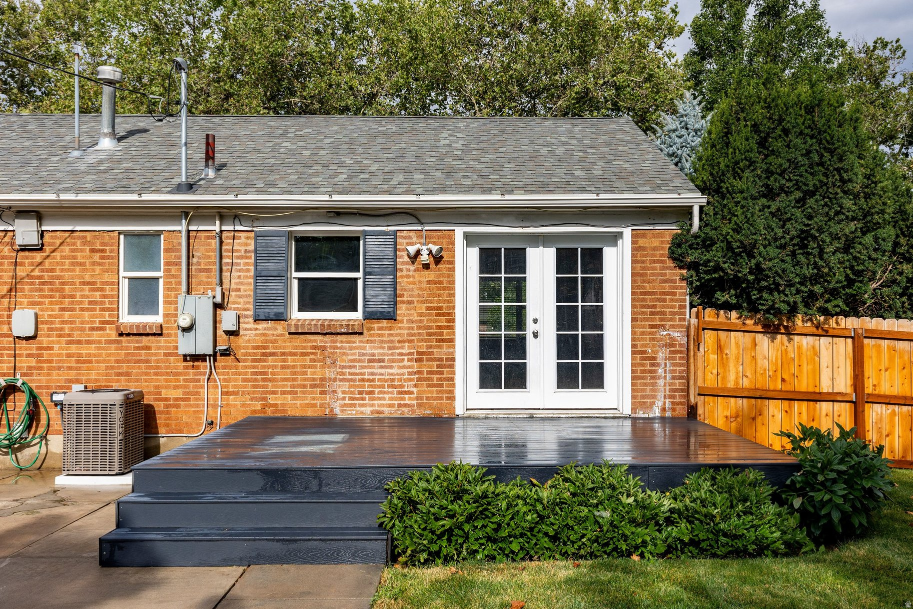 MOUNTAIR ACRES - Residential