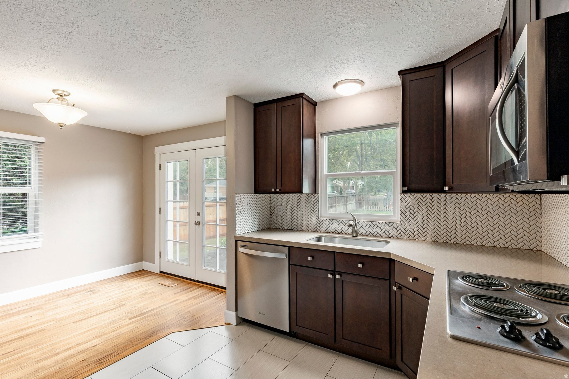 MOUNTAIR ACRES - Residential