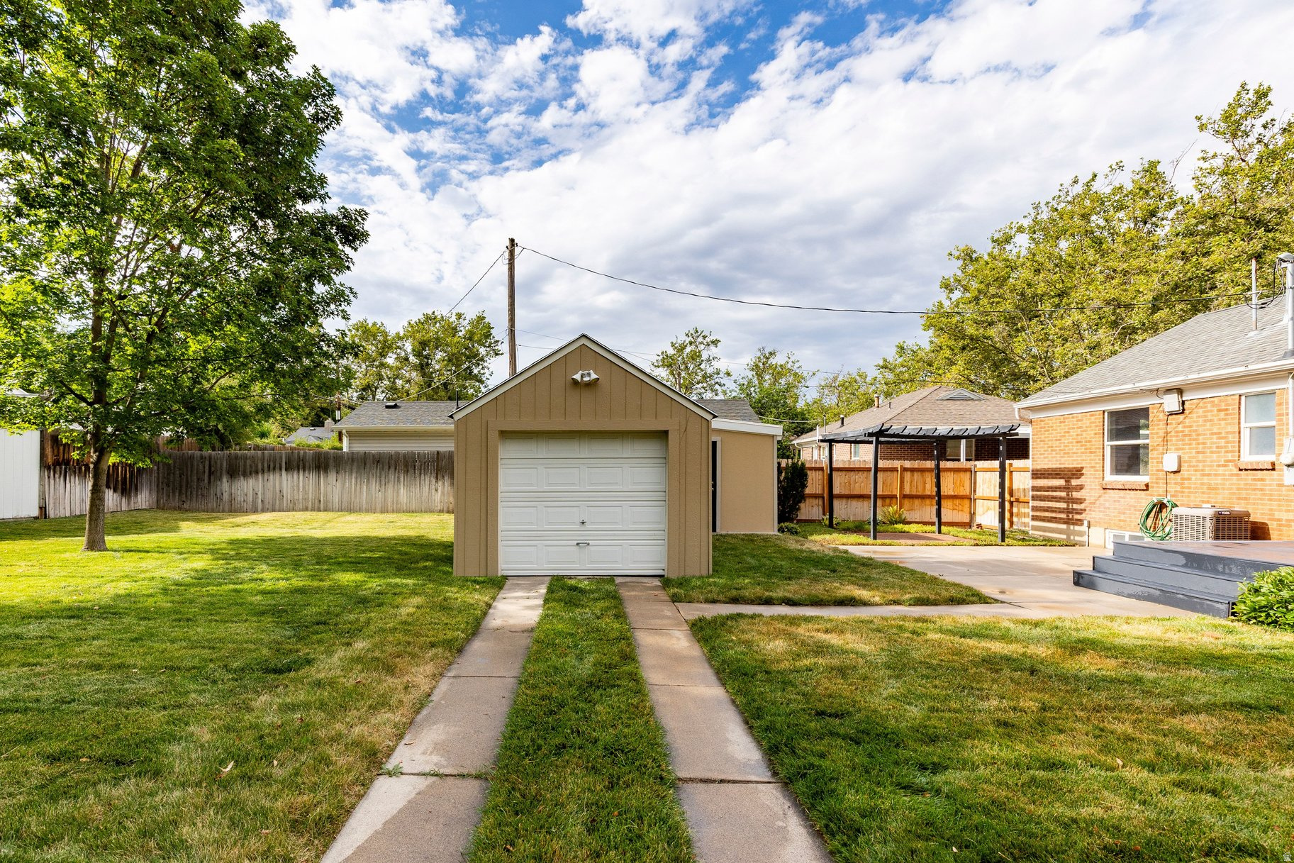 MOUNTAIR ACRES - Residential