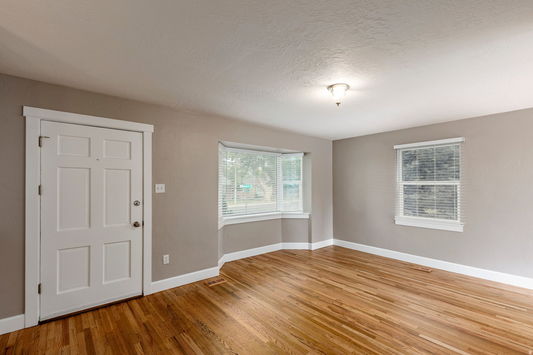 MOUNTAIR ACRES - Residential