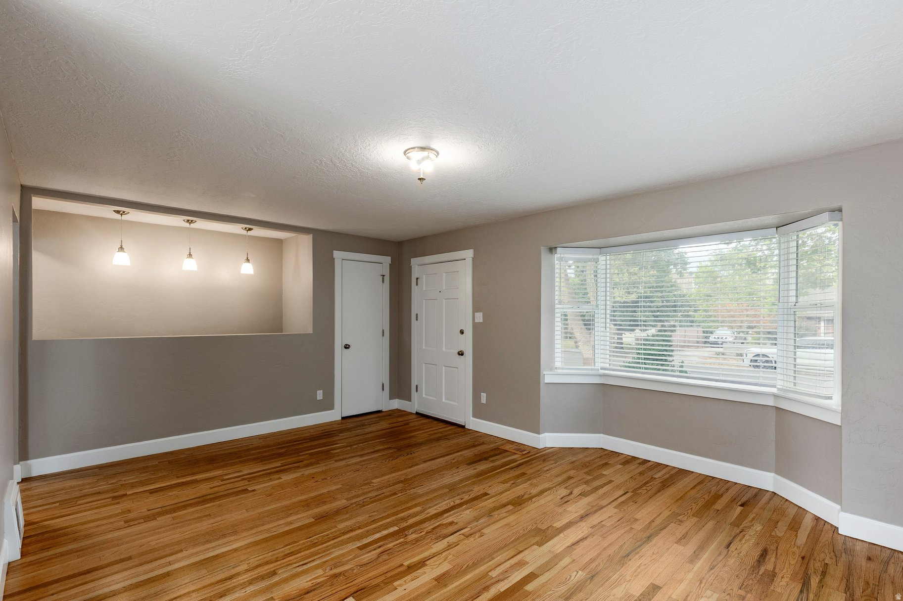 MOUNTAIR ACRES - Residential