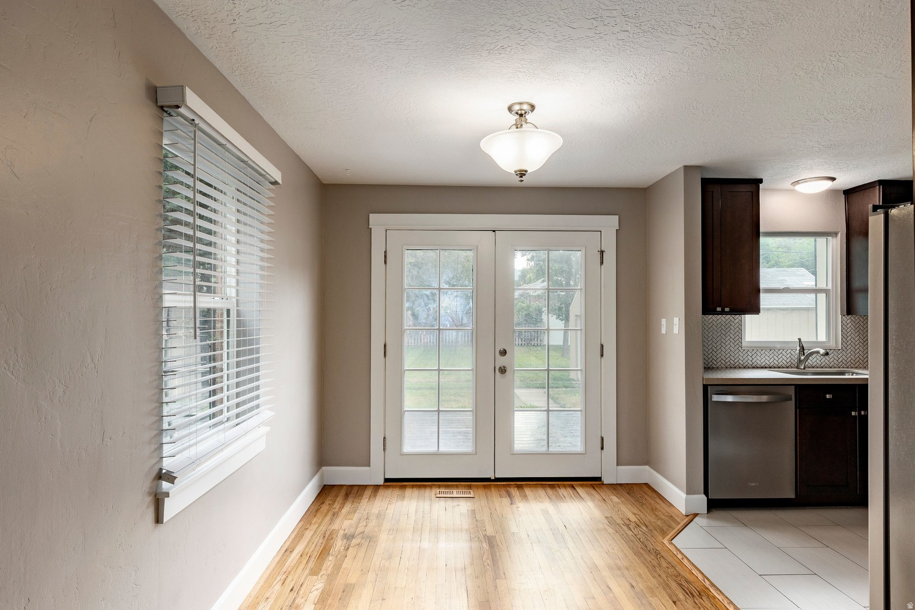 MOUNTAIR ACRES - Residential