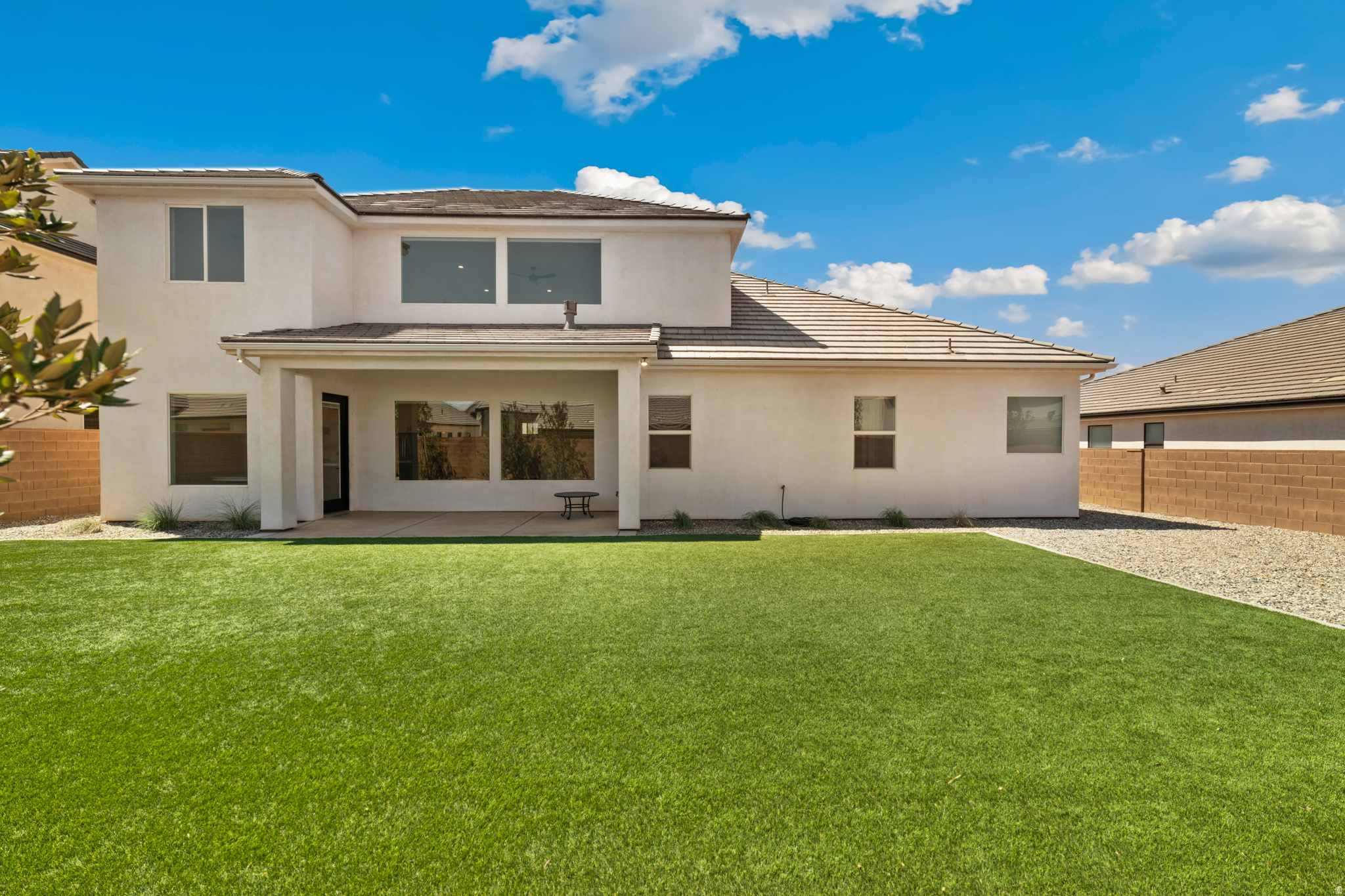 CRIMSON FIELDS PH 5 - Residential