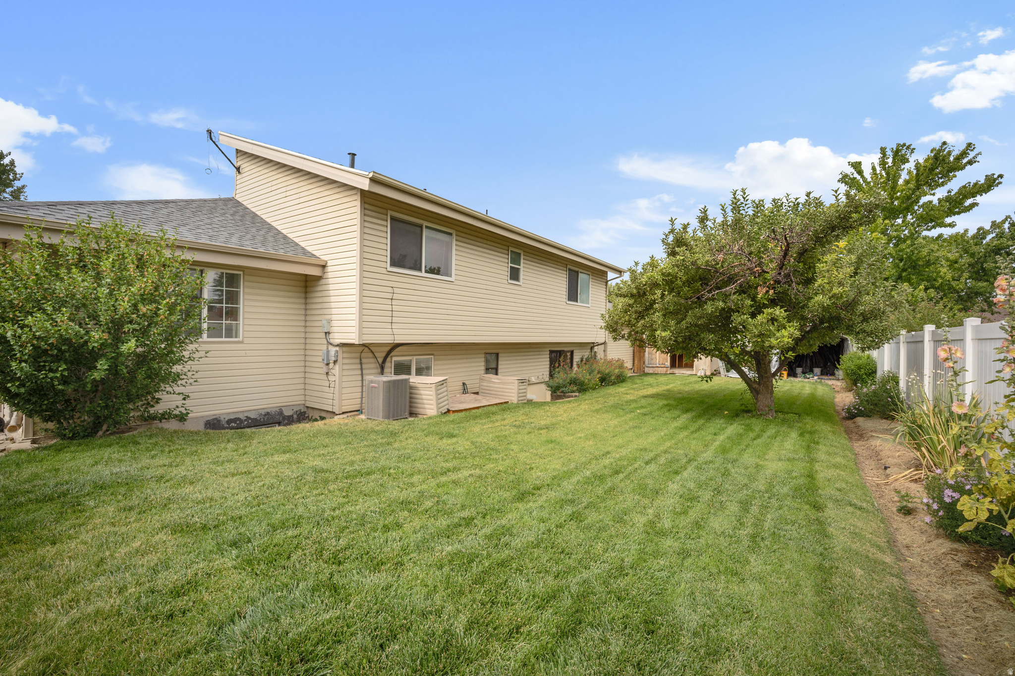 WINDSOR PARK - Residential