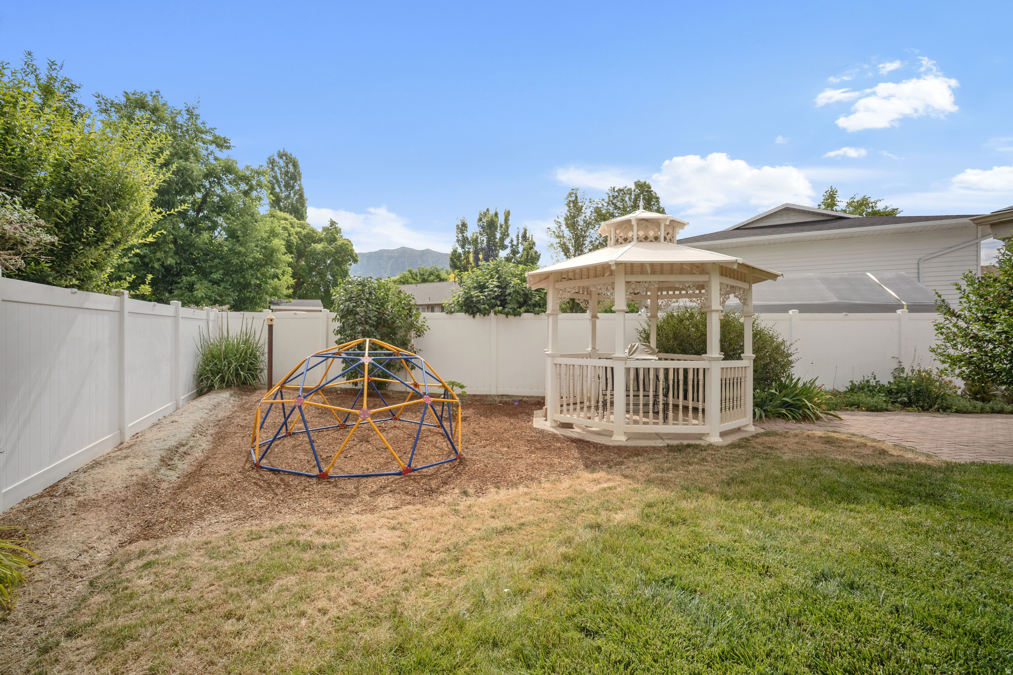 WINDSOR PARK - Residential