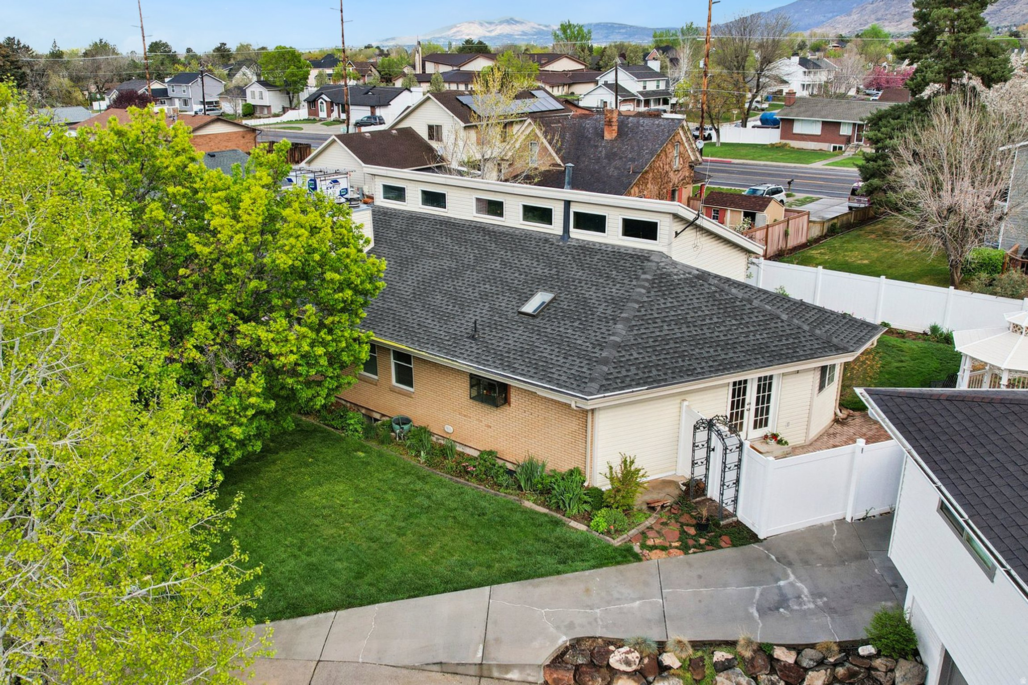 WINDSOR PARK - Residential