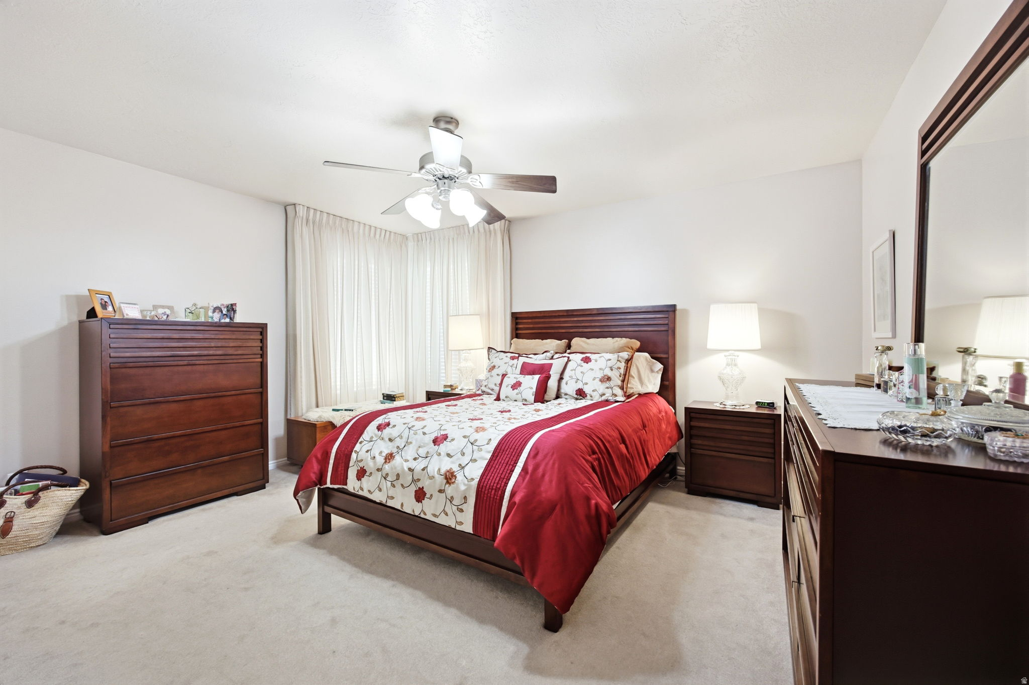 WHISPERING WILLOW - Residential