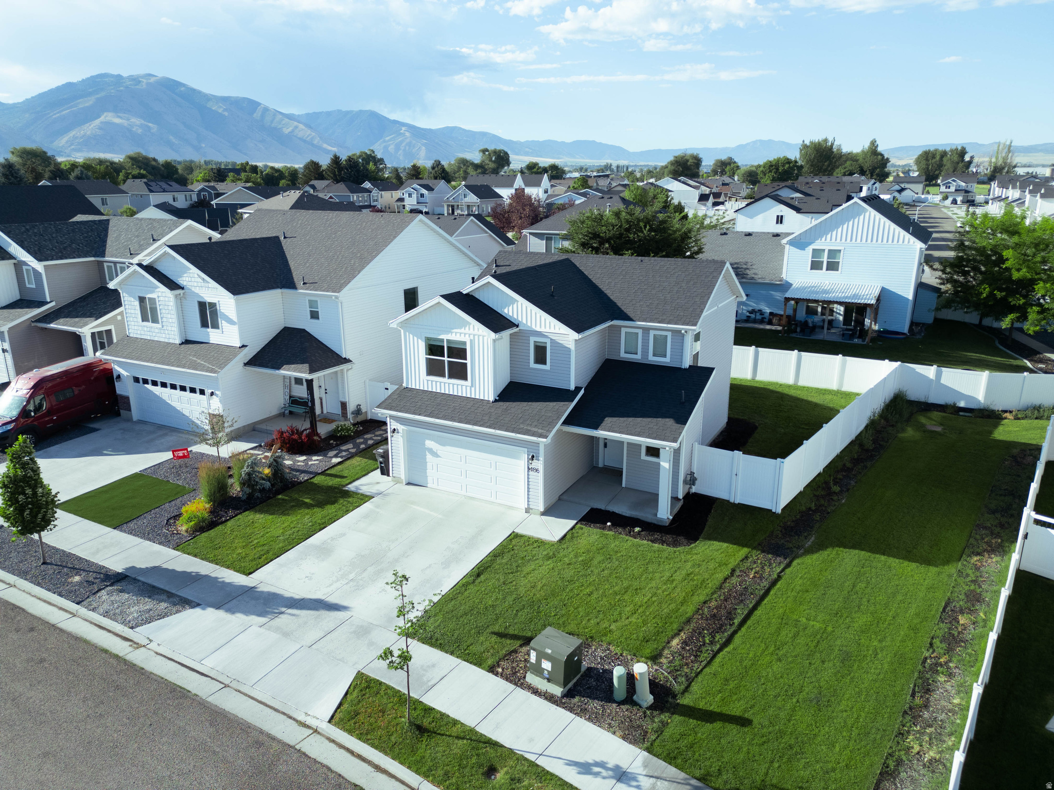 MEADOWBROOK - Residential