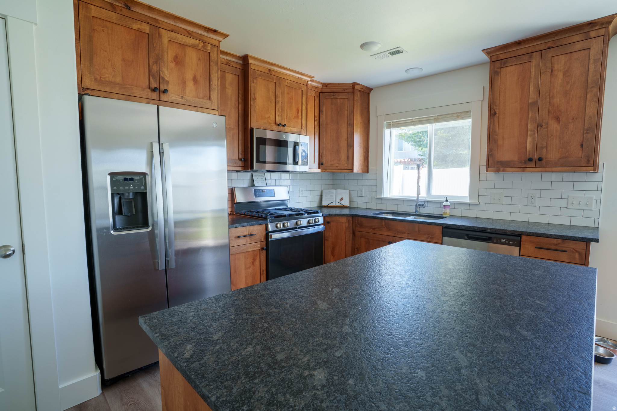 MEADOWBROOK - Residential