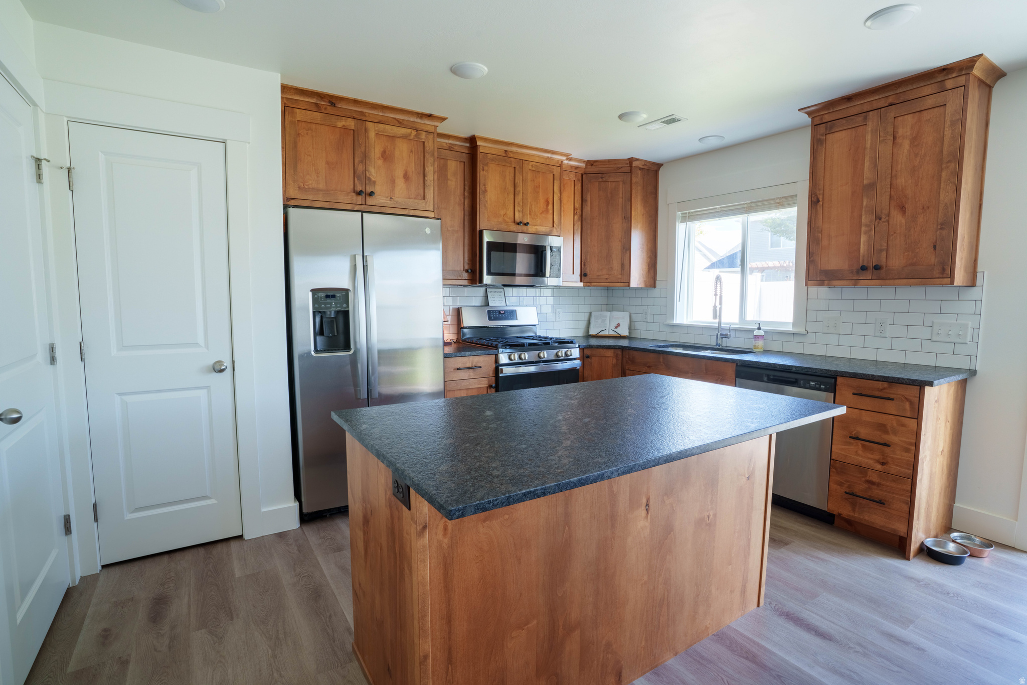 MEADOWBROOK - Residential