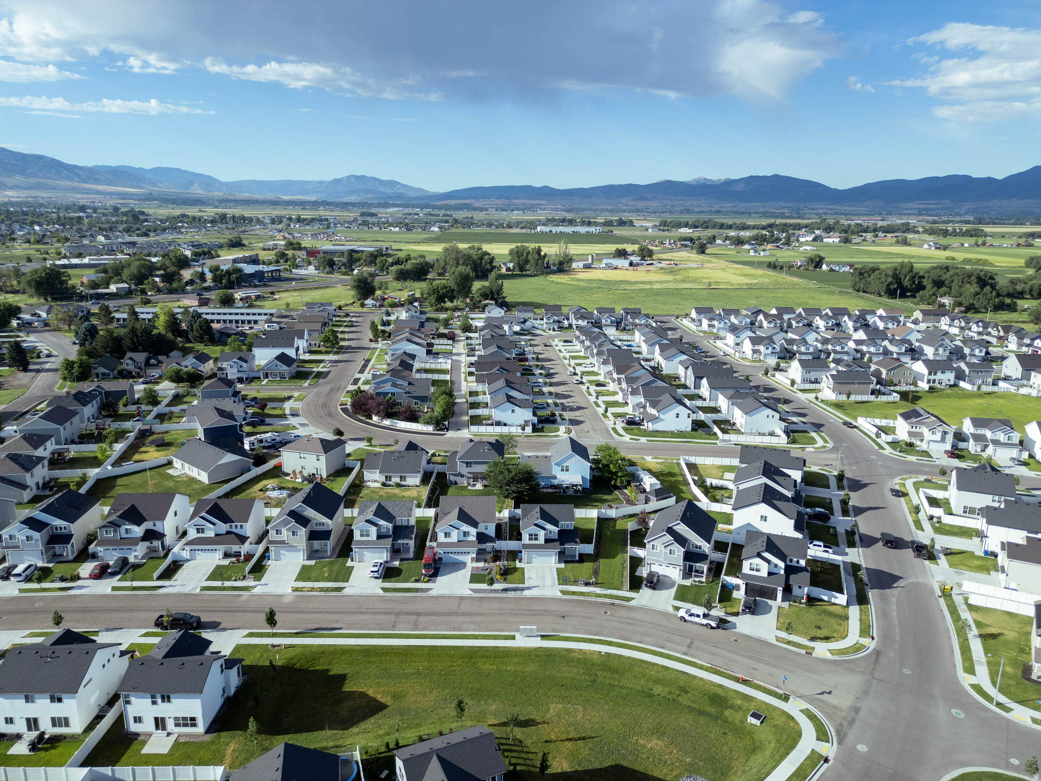 MEADOWBROOK - Residential