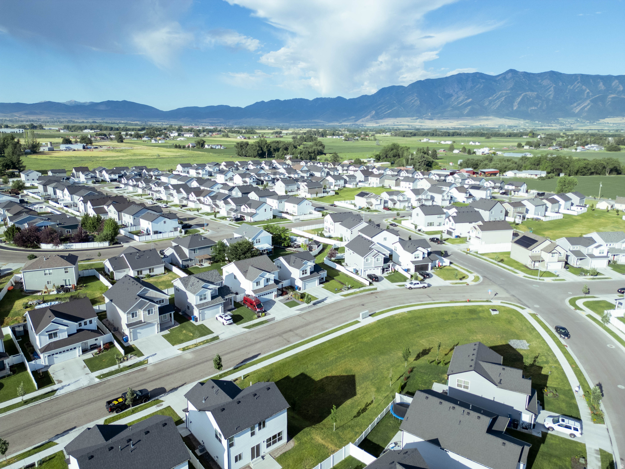 MEADOWBROOK - Residential