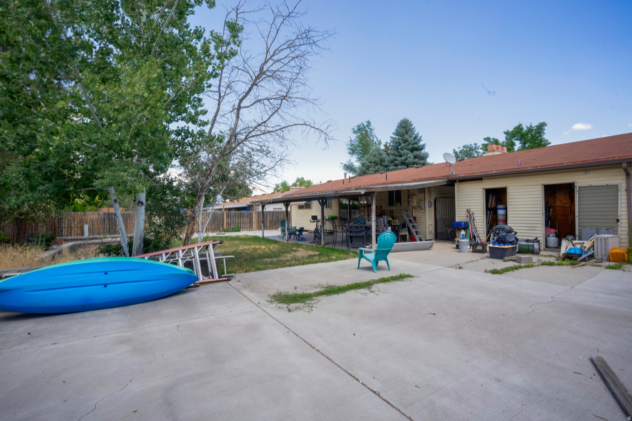 COLONY EAST - Residential