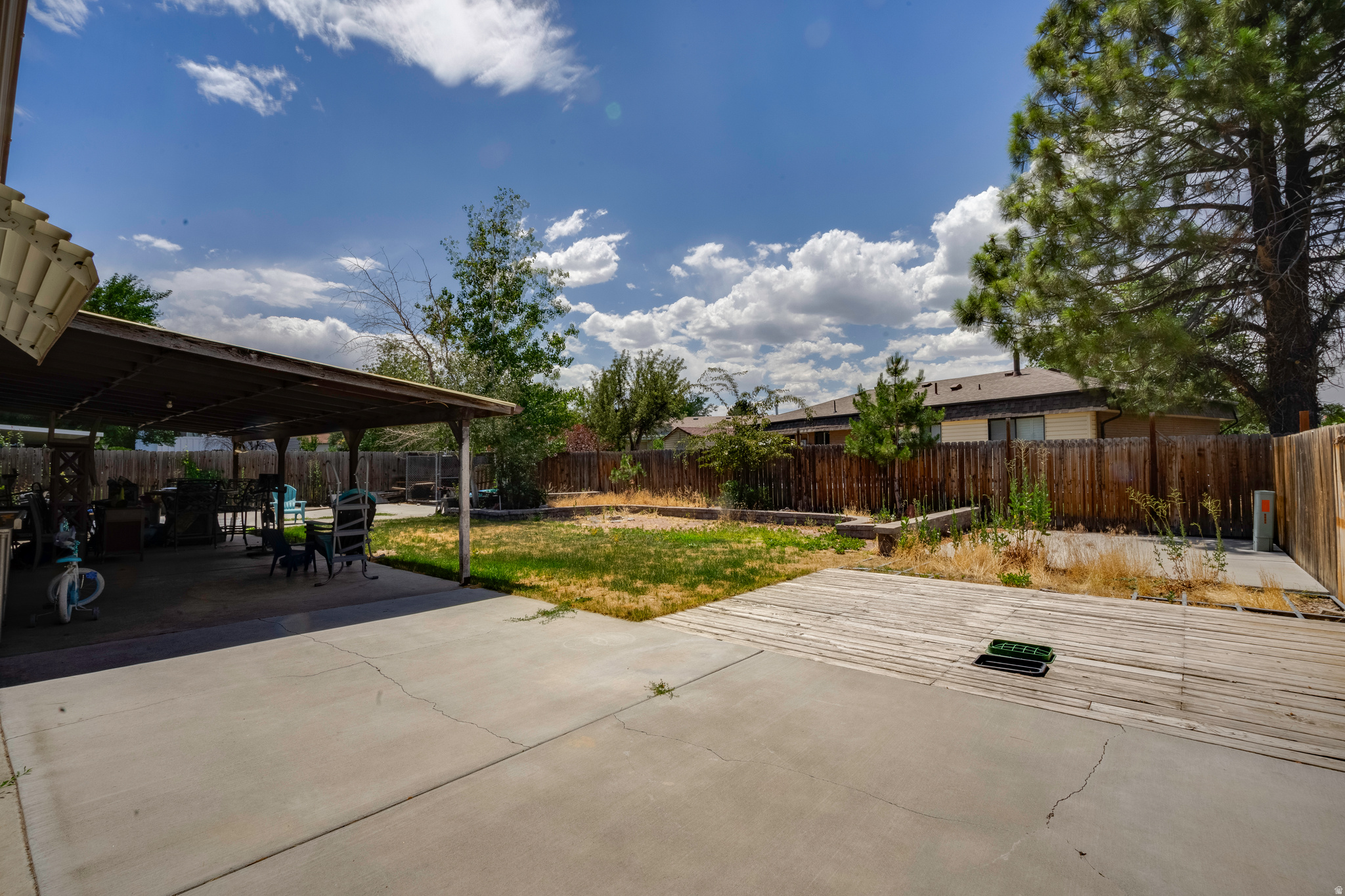 COLONY EAST - Residential