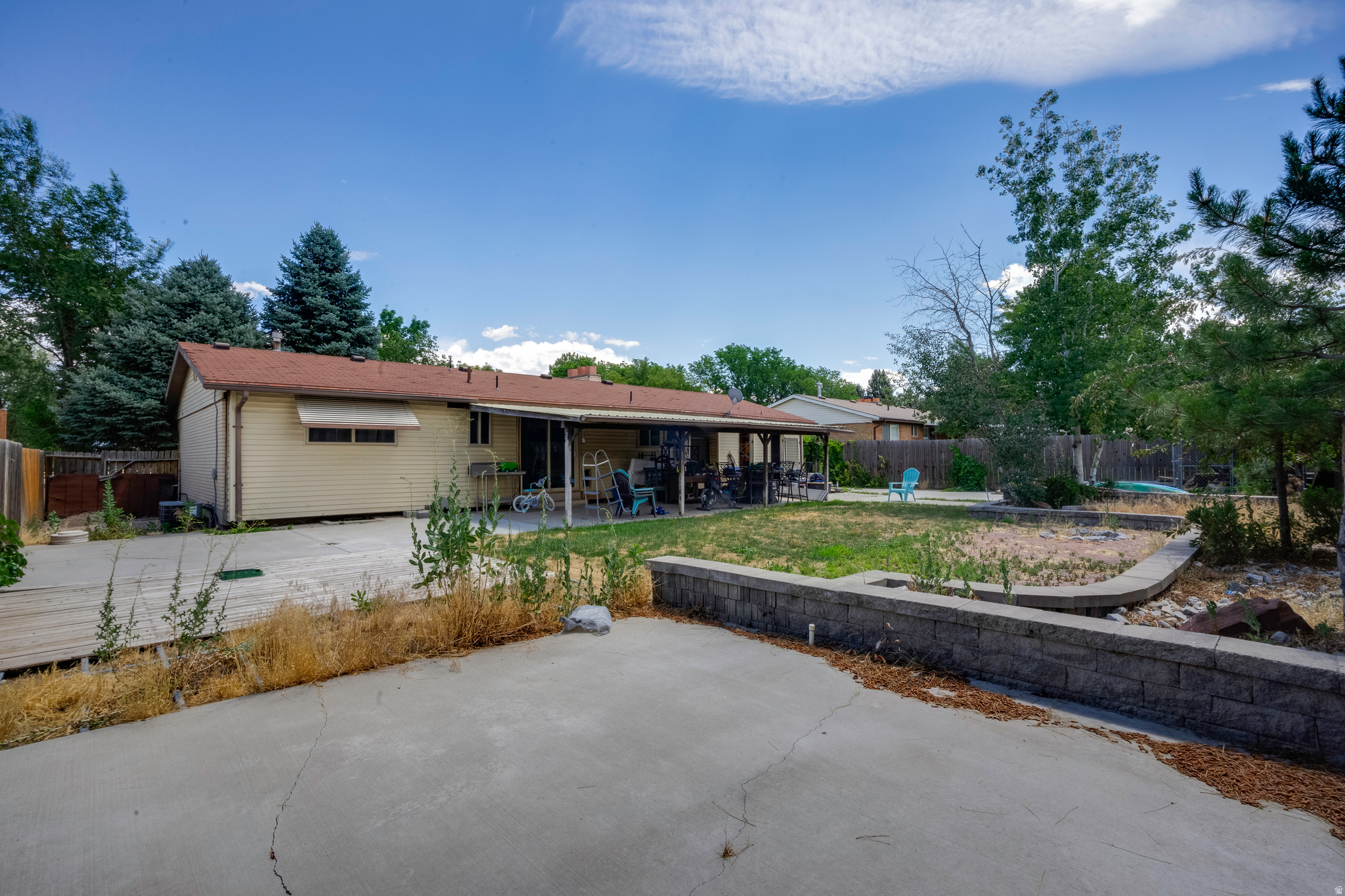 COLONY EAST - Residential