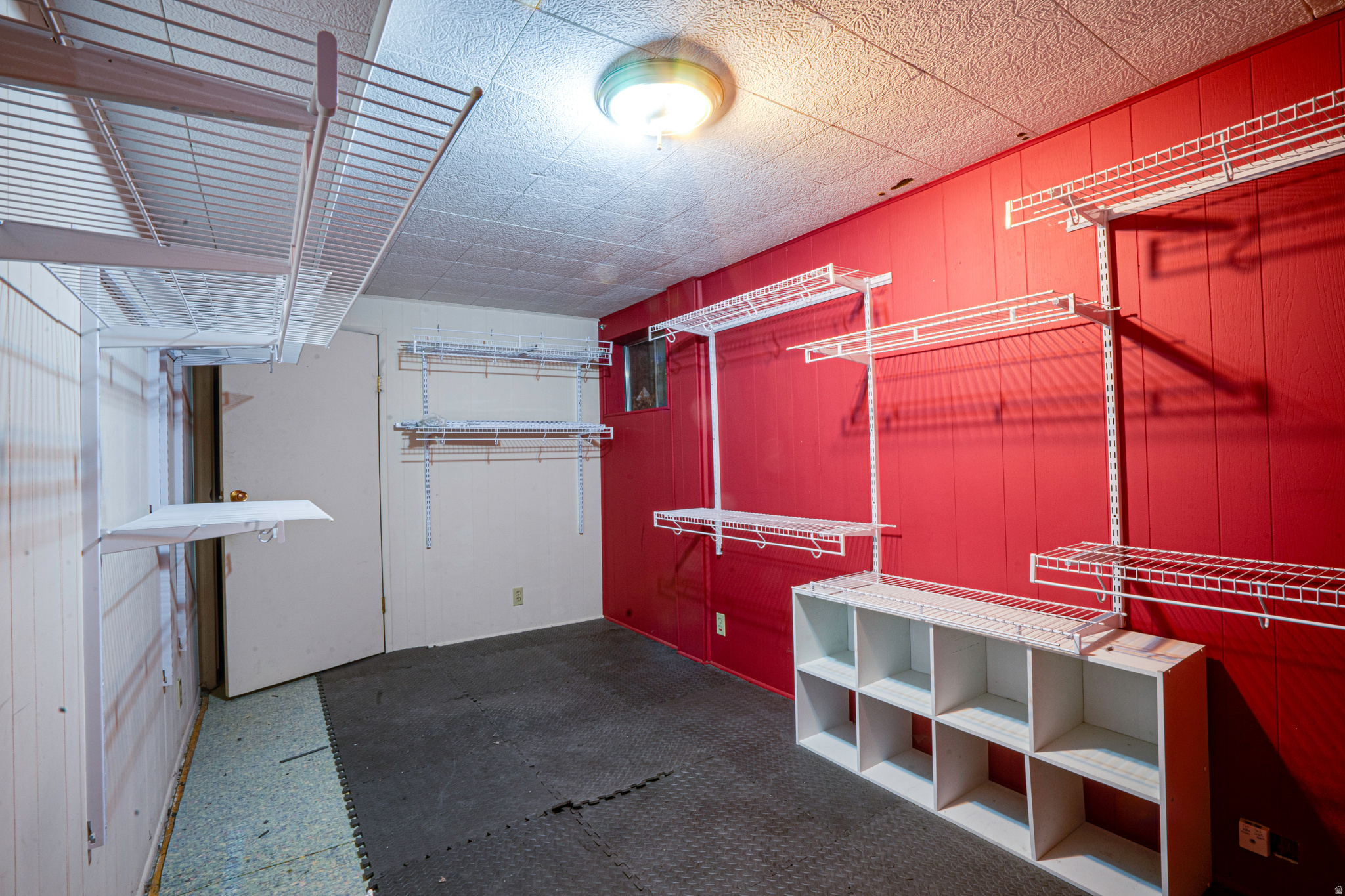 COLONY EAST - Residential