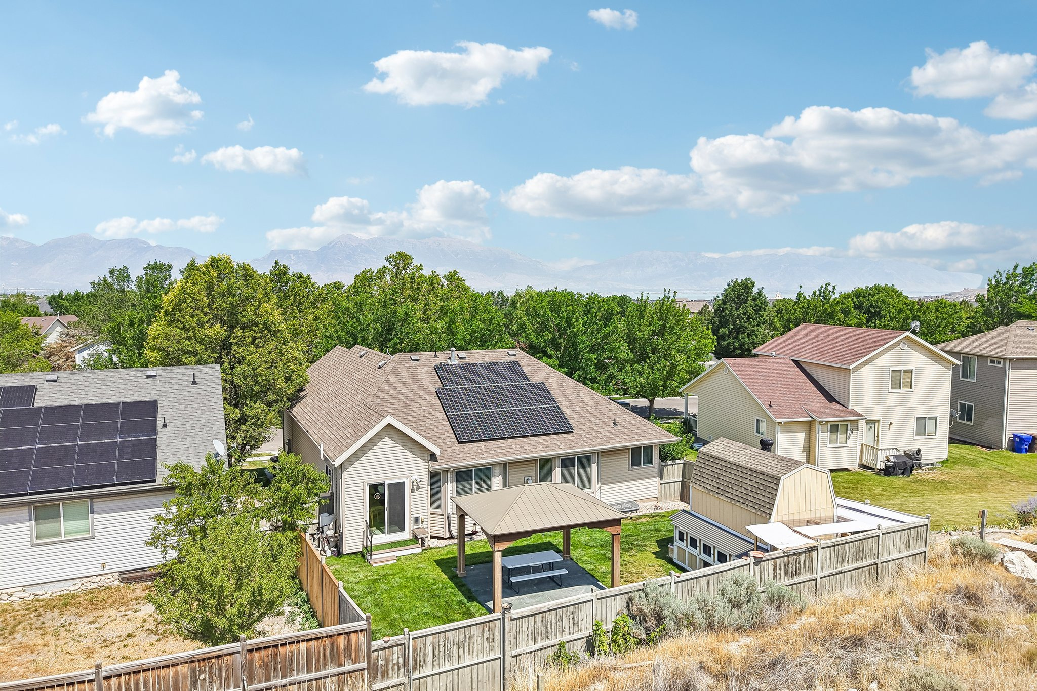 FREEMONT SPRINGS - Residential