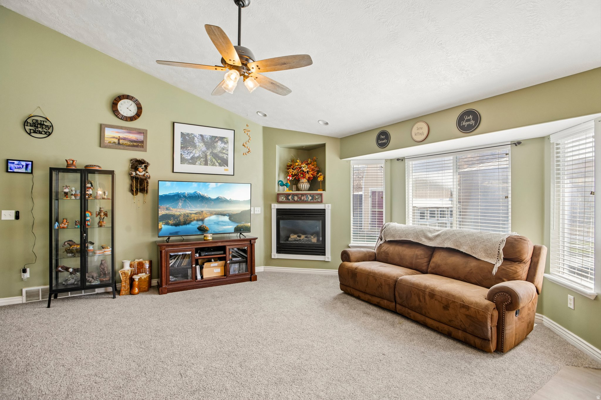 FREEMONT SPRINGS - Residential
