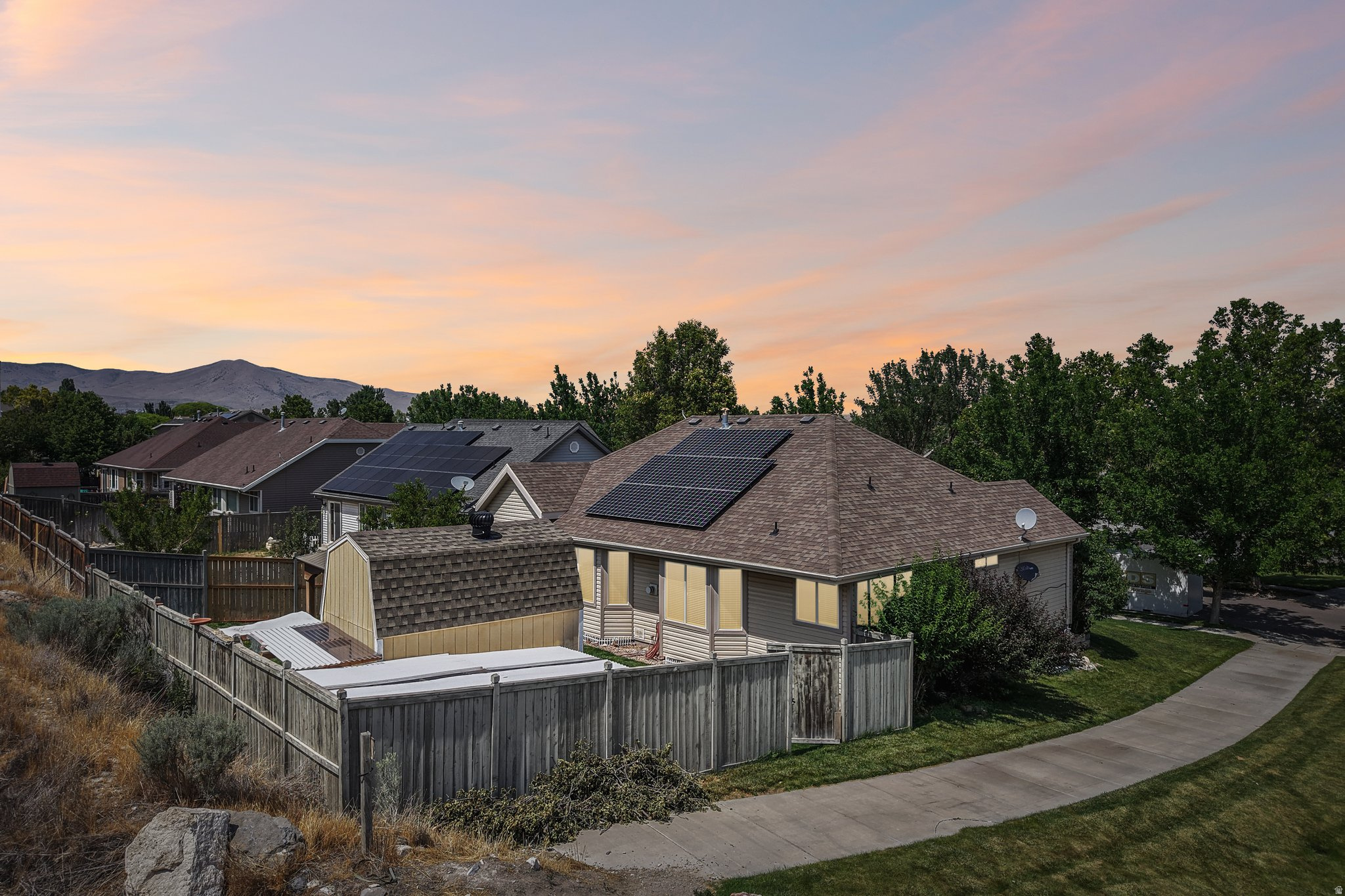 FREEMONT SPRINGS - Residential