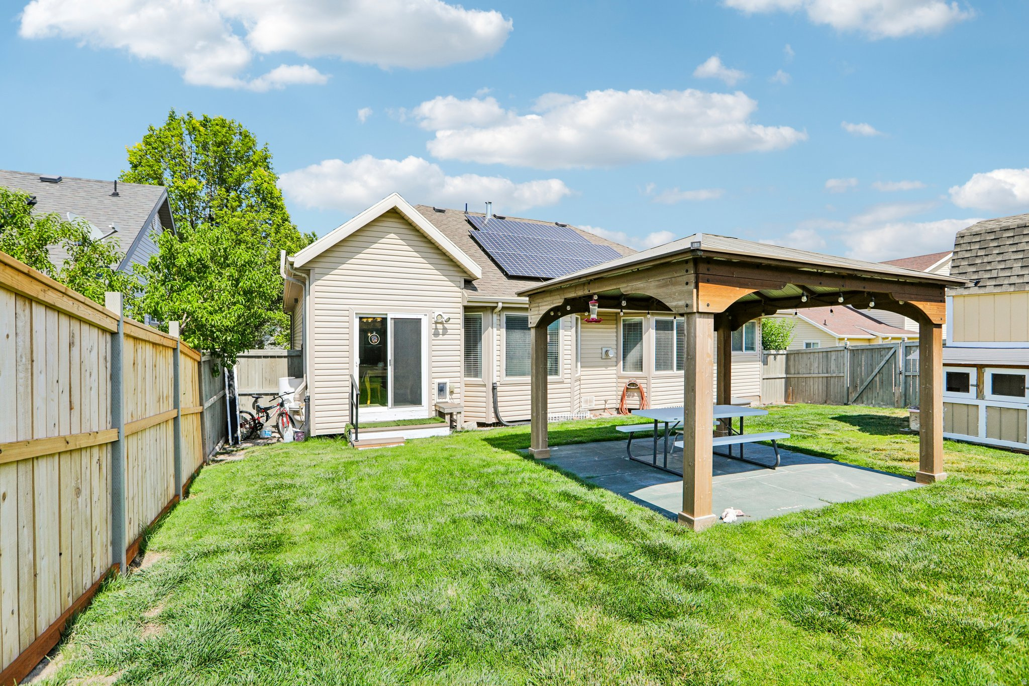 FREEMONT SPRINGS - Residential