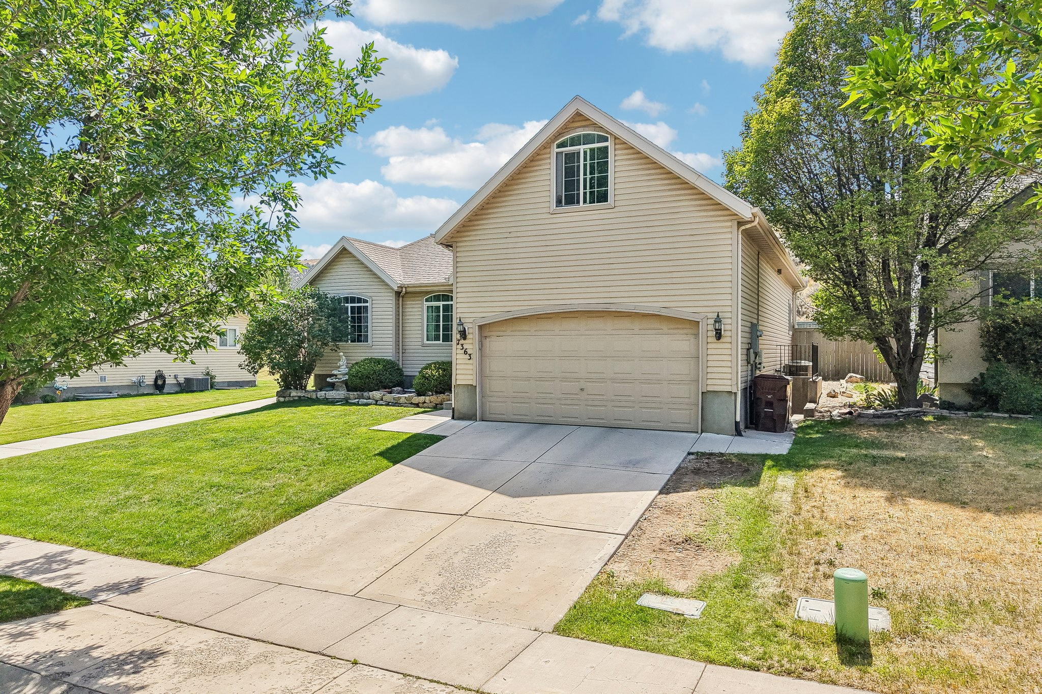 FREEMONT SPRINGS - Residential