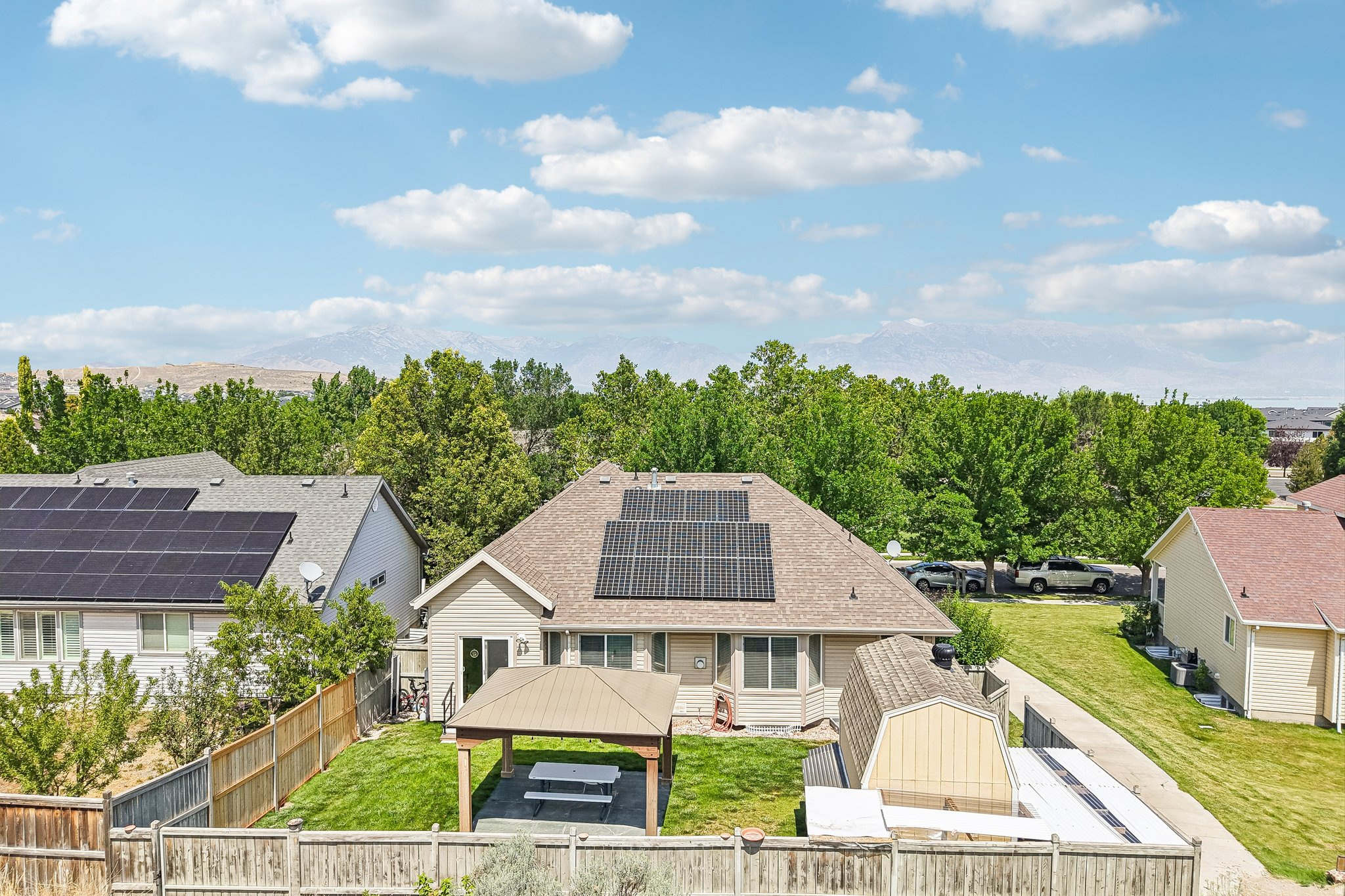 FREEMONT SPRINGS - Residential