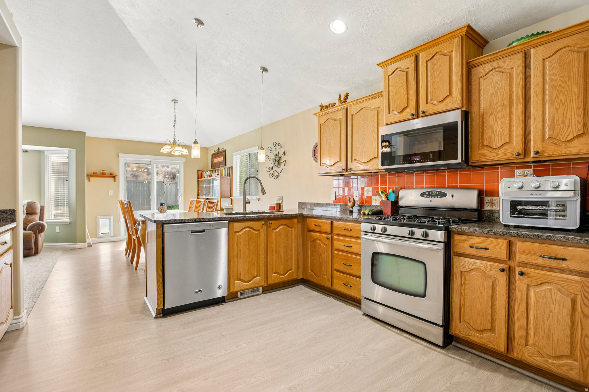 FREEMONT SPRINGS - Residential