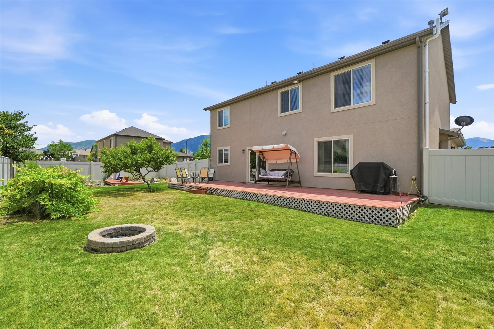 CRYSTAL SPRINGS - Residential