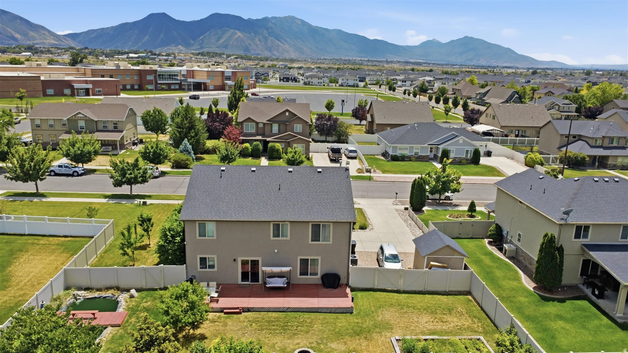 CRYSTAL SPRINGS - Residential