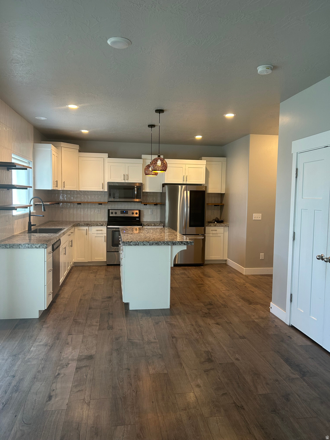 WHITE RAIL OVERLOOK - Residential