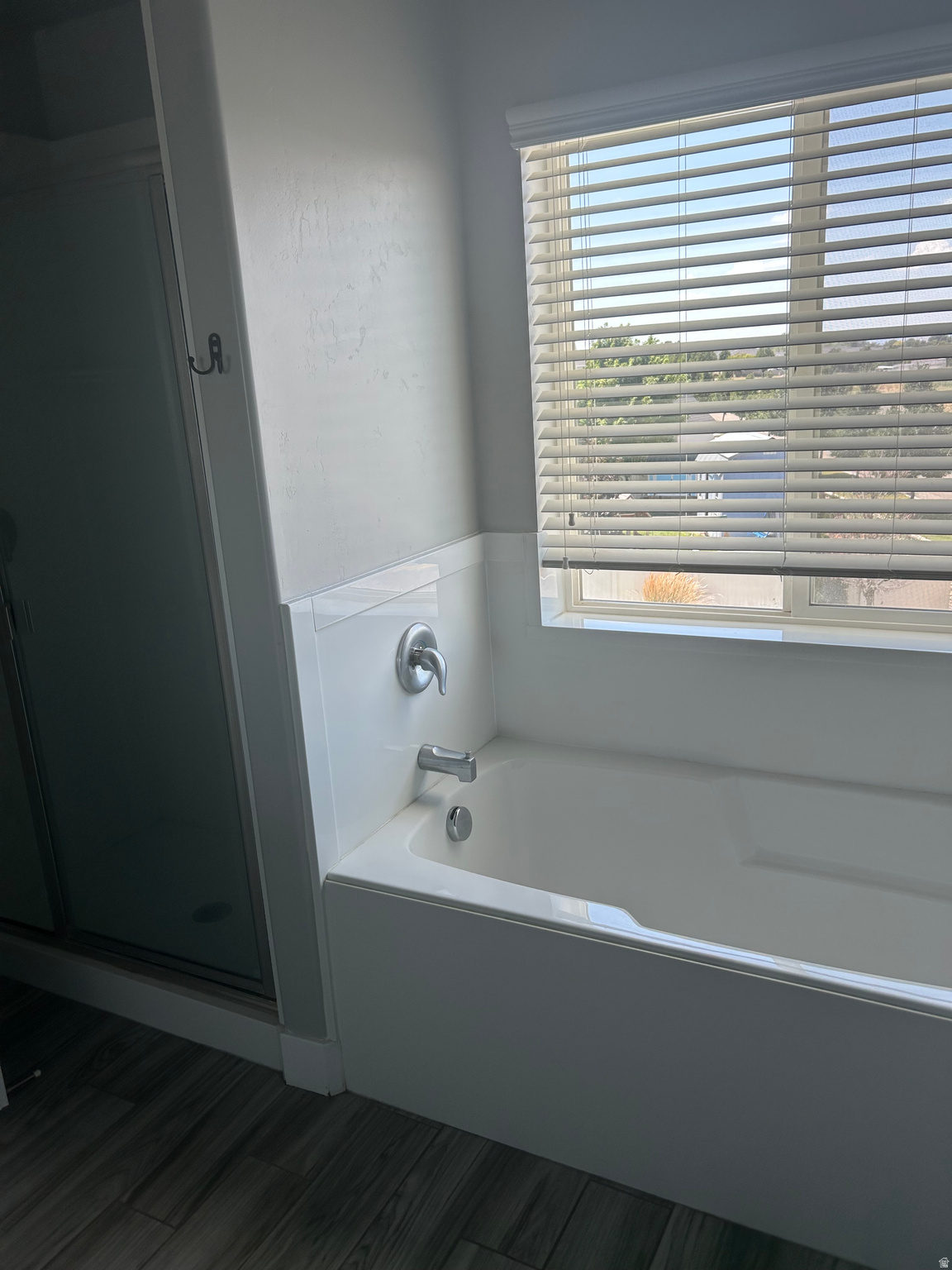 WHITE RAIL OVERLOOK - Residential